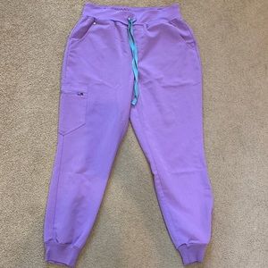 FIGS women’s Lilac Dawn Zamora High Waisted 2.0 Jogger Scrub Pants - M Petite